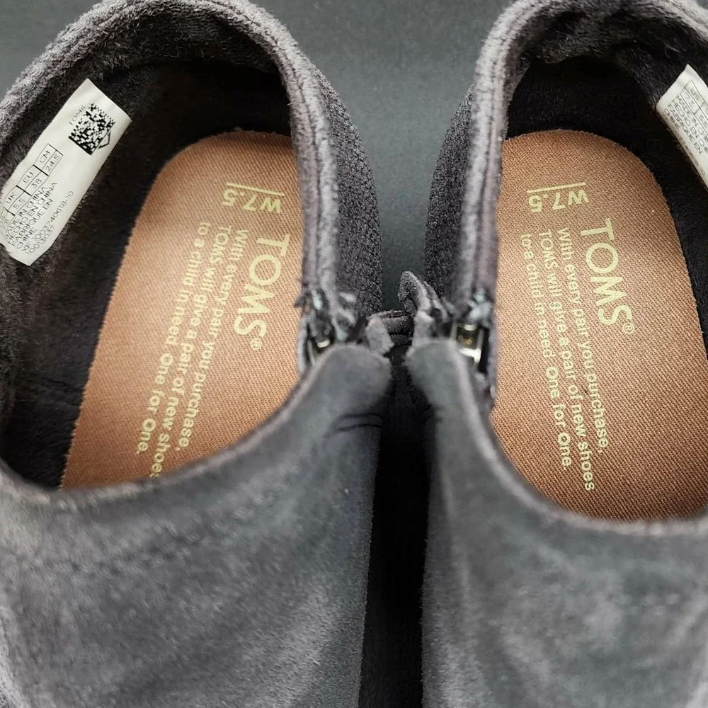 TOMS Booties Women 7.5 Gray‎ Deia Suede Ankle Boots Block Heel Zip 10013037